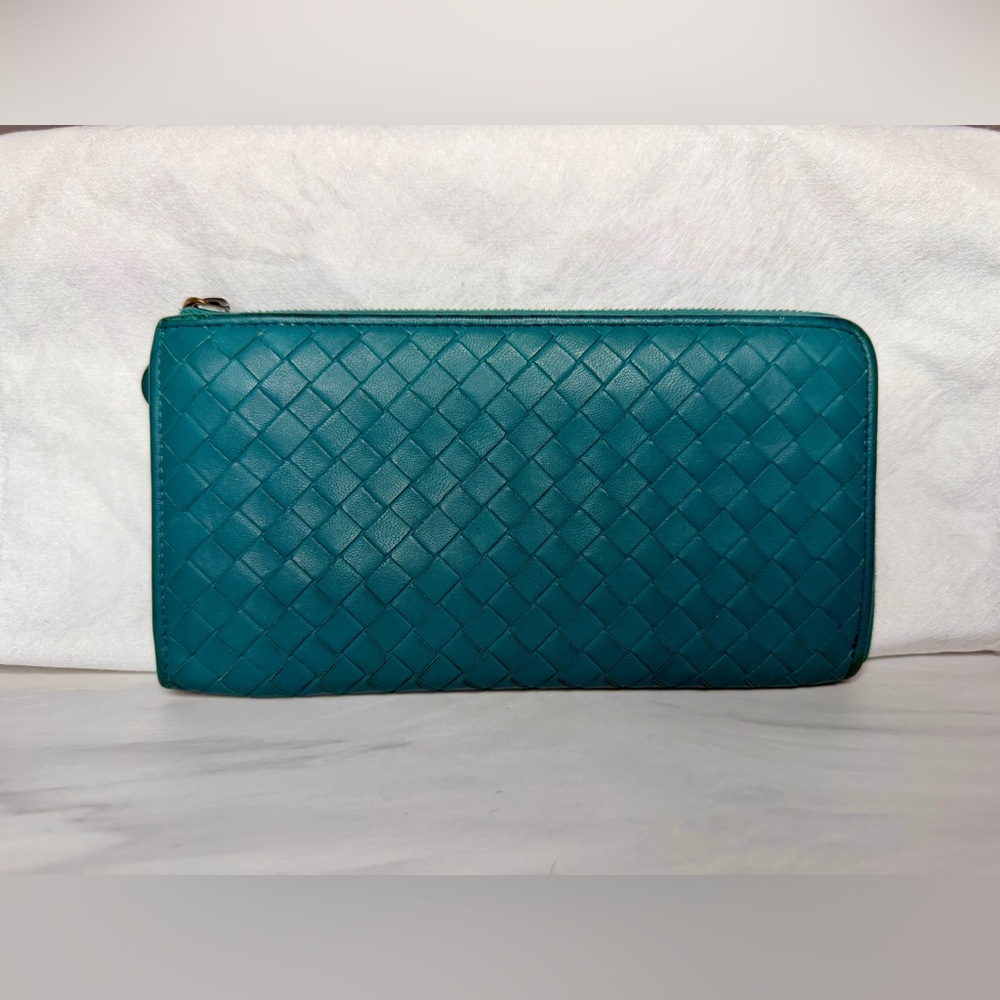 Bottega Veneta Mallard Turquoise Intrecciato Leather Zip Wallet | Full Inclusion - Picture 3 of 11